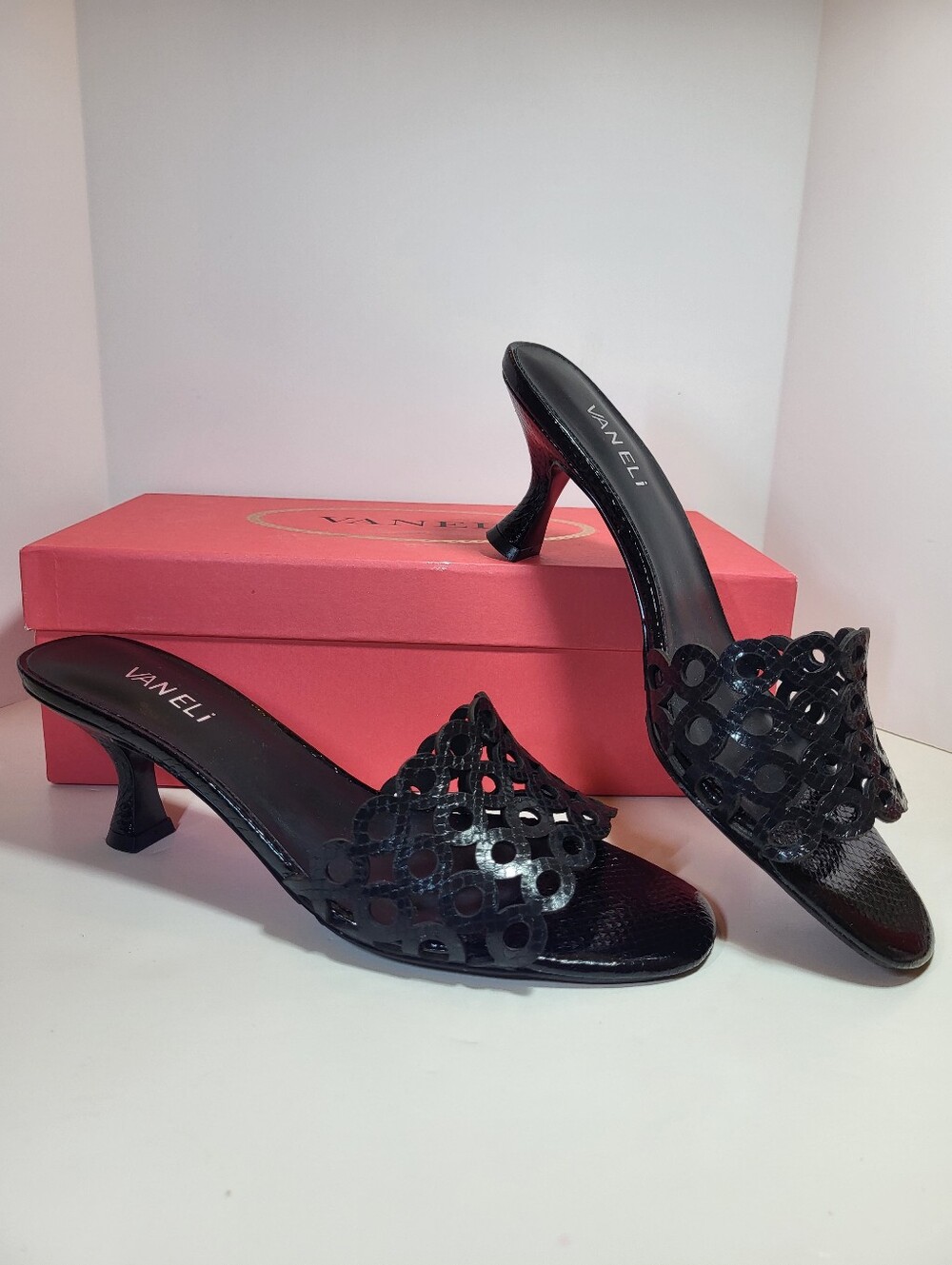 Vaneli Loyce Black SANDALS Womens Size 9 N Narrow Kitten Heel Slip Ons NEW NIB